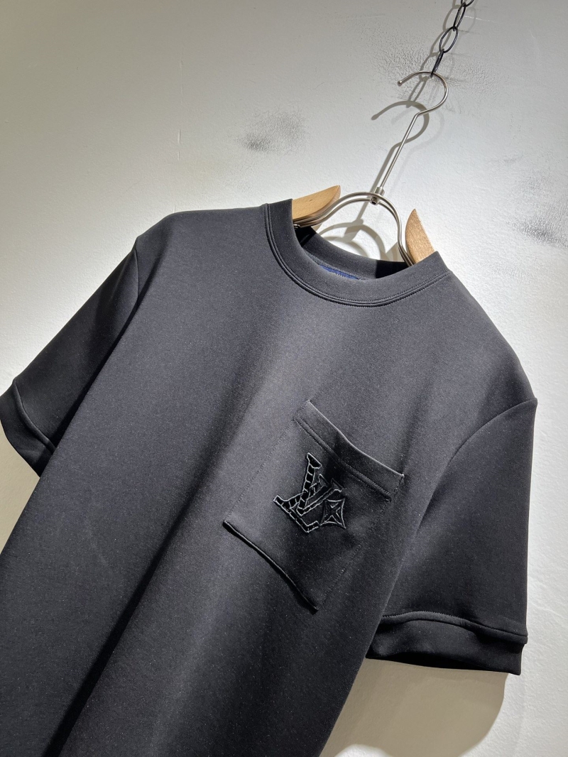 l0vis Vvtt0n t-shirt